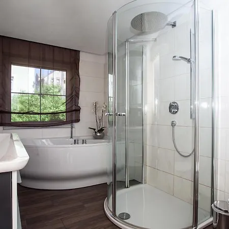 Holiday home Traumferienhaus Bergblick Mittelndorf, Bis Zu 8 Personen, Sauna, Grill *