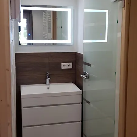 Traumferienhaus Bergblick Mittelndorf, Bis Zu 8 Personen, Sauna, Grill Sebnitz