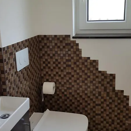 Traumferienhaus Bergblick Mittelndorf, Bis Zu 8 Personen, Sauna, Grill * 赛博尼茨