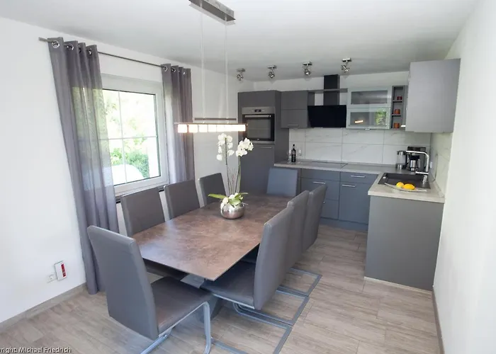 Дом отдыха Traumferienhaus Bergblick Mittelndorf, Bis Zu 8 Personen, Sauna, Grill *